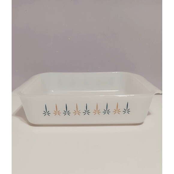 Fire King Anchor Hocking White Square Casserole 8"  Dish Candle Glow - Picture 1 of 10